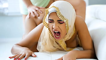 Coaxing My Hijab Gf For Penetrate Who's Not Permitted To Have Fucky-fucky Because Of Her Culture  Hijablust