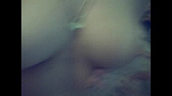 Faux-cock Using On Bed Pulverizing Woman
