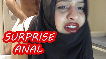 Agonizing Surprise Buttfuck With Married Hijab Damsel !